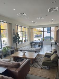 Charming Shared Condo in Prime Chicago Location, 1 Bedroom and 1 Bathroom