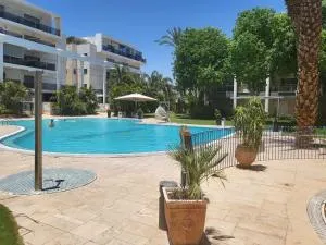oR-Ya Suite- Royal Park