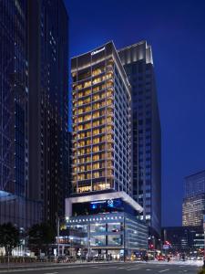 东京东京奥卓豪景酒店公寓的夜晚在城市的高楼