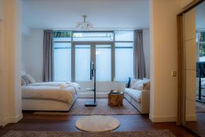 Skinny Bridge Boutique Stay