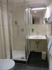 朗格奥岛屿酒店的一间浴室
