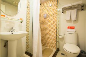 如家快捷酒店西安钟楼骡马市步行街店的一间浴室