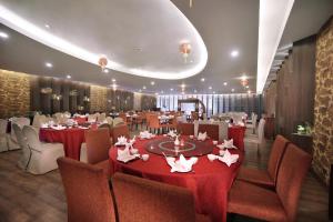 ASTON Kupang Hotel & Convention Center餐厅或其他用餐的地方