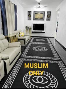 "Homestay Mak Midah"