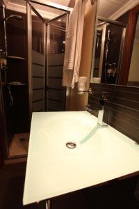 苏尔瓦兰旅馆的一间浴室