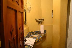 Riad Hôtel Belleville Marrakech的一间浴室