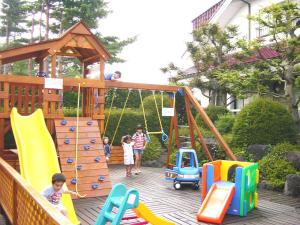 河口湖湖畔日式旅馆的儿童游玩区