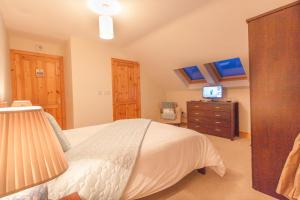 Achill Water's Edge客房内的一张或多张床位