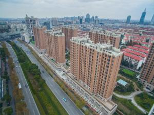 上海上海金桥中环碧云庭服务公寓的城市空中景观高楼