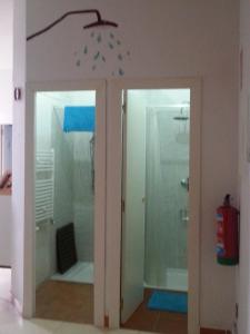 埃尔富希奥德尔德拉贡旅舍的一间浴室