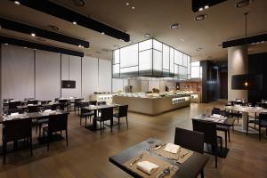 Shilla Stay Cheonan - Samsung Display City餐厅或其他用餐的地方