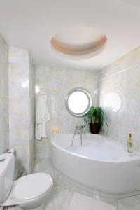 雅典米兰贝洛酒店的一间浴室