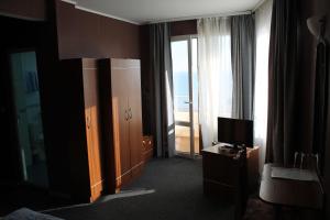 布尔加斯Family Hotel Lazuren Briag的相册照片