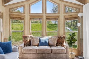 Quail Run Farm- Rustic Tiny Home 3