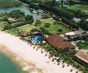 曼加拉蒂巴普托贝罗度假村和旅行酒店的享有海滩空中美景。