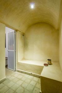 里亚德厄尔马萨旅馆的一间浴室