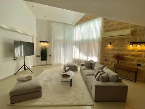 Villa Yuka- Luxurious Villa
