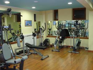 普拉迪泰别墅酒店的健身中心和/或健身设施
