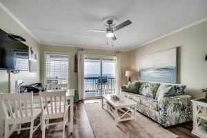 Drifty Daze Oceanfront Suite w Pool