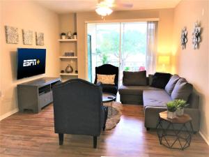 Lovely 2br2ba, 7 Miles From Theme Parks