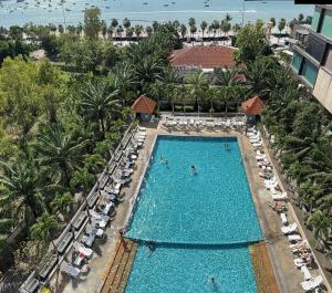 Pattaya Beach View Talay 6 by AEGEAN Suite Condo