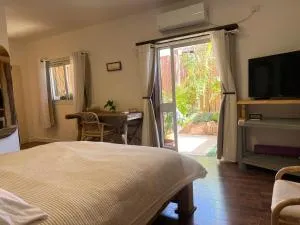 埃拉特独特套房山林小屋