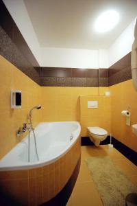 Hotel Fabrika的一间浴室