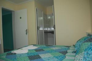 Santorini Hotel客房内的一张或多张床位