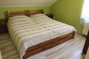 斯隆兹那扎格洛达阳光岭农家乐客房内的一张或多张床位