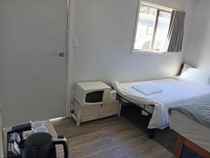 1 Bedroom garden chalet, 7B Salisbury Road, Rotorua
