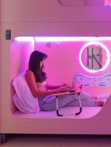 Berloga Capsule Hotel JBR