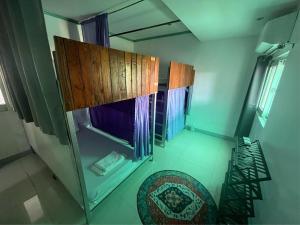 Layover Guesthouse at 28 Fokker- Near Airport