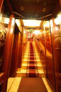 威尼斯力士酒店的游船上楼梯的景色