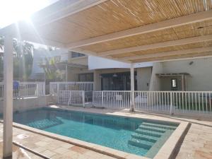 YalaRent Cliff side villa with private pool