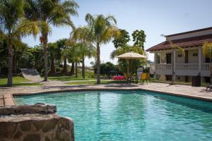 Hacienda Guadalupe Hotel内部或周边的泳池