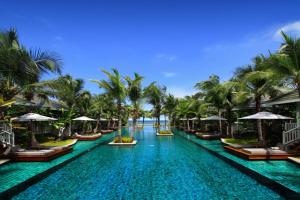 华欣华欣休养细节酒店的蓬塔卡纳度假酒店的游泳池