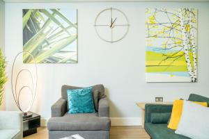 Ultra Luxury Riverside Condo Central London Notting Hill with LIFT & Juliet balcony