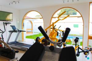 安格斯图拉精品酒店的健身中心和/或健身设施