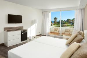 Sol Lanzarote - All Inclusive的一间客房