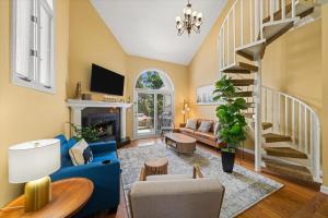 Relax at Forge Chalet Tranquil Retreat Near Attractions