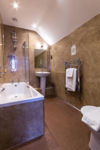 米德尔顿酒店的一间浴室