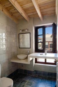 C&M Residence Chania Old Town的一间浴室