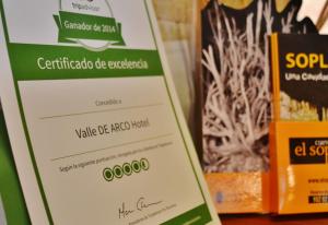 Hotel Valle De Arco的证书、奖牌、标识或其他文件
