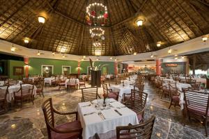 Iberostar Cozumel - All Inclusive餐厅或其他用餐的地方