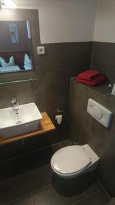 科恩城斯卡达酒店的一间浴室