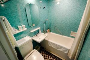 福冈蒙特利拉苏瑞酒店的一间浴室