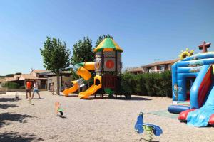 勒斯塔玛瑞斯波特斯太阳度假酒店的儿童游玩区