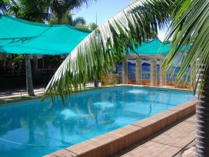 汤斯维尔棕榈水域假日别墅酒店的相册照片