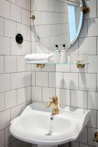 Max Brown Hotel Ku'damm, part of Sircle Collection的一间浴室