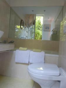 L'Orangerie White-Palacio的一间浴室